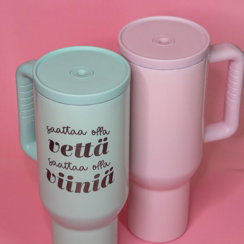 Saattaa olla vettä, saattaa olla viiiniä -termosmuki